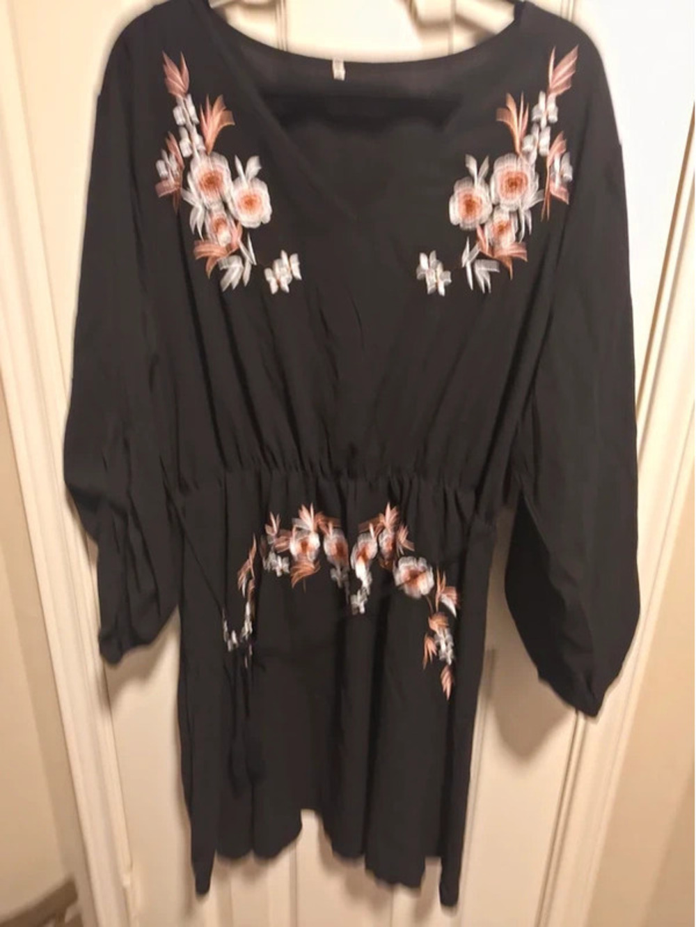 Woman's 2X embroidered black dress
